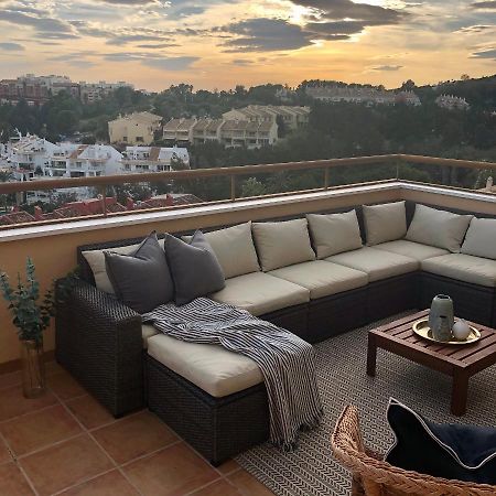 Luxurious Duplex Penthouse With Golf And Sea Views Apartamento Benalmádena Exterior foto