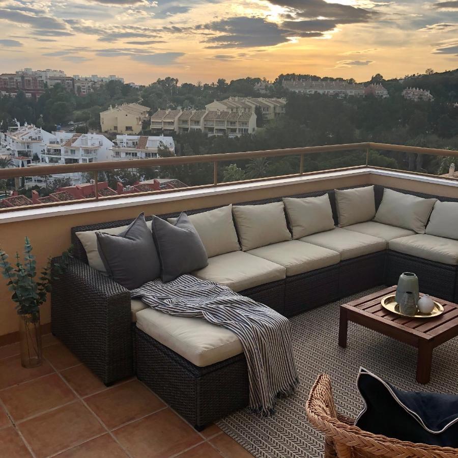 Luxurious Duplex Penthouse With Golf And Sea Views Apartamento Benalmádena Exterior foto